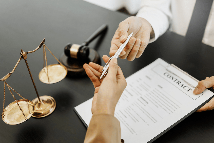 Employment rights: how an employment lawyer can assist you